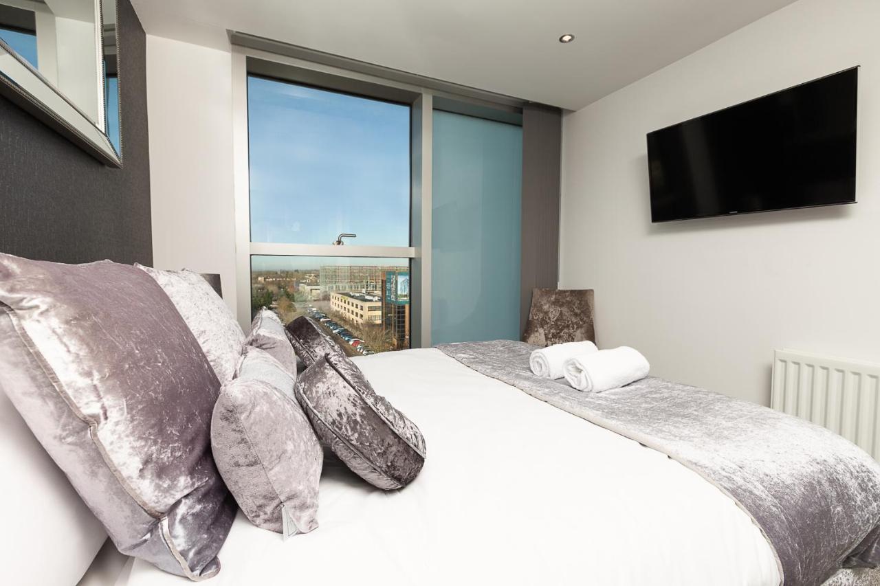 2 Bedroom 2 Bathroom Apartment In Central Milton Keynes With Free Parking And Smart Tv - Contractors, Relocation, Business Travellers Εξωτερικό φωτογραφία