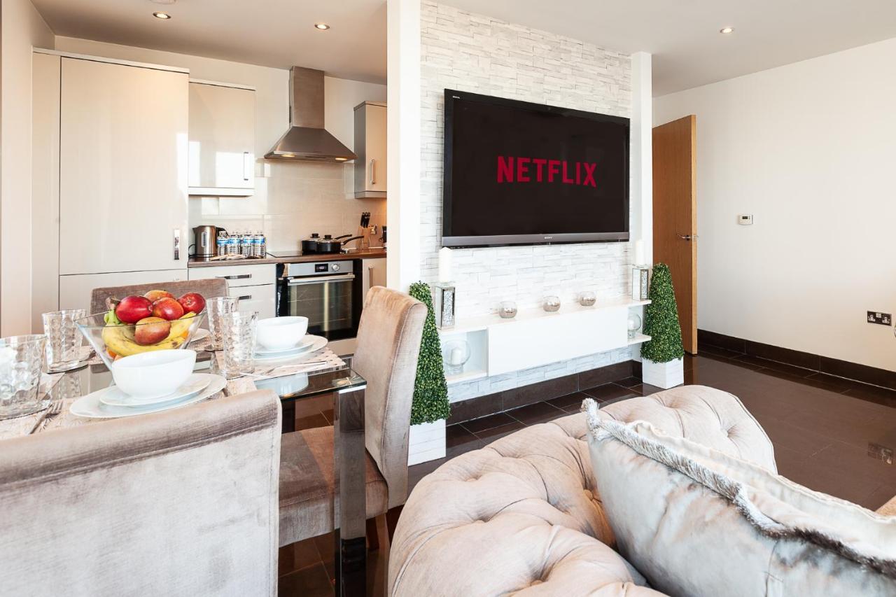 2 Bedroom 2 Bathroom Apartment In Central Milton Keynes With Free Parking And Smart Tv - Contractors, Relocation, Business Travellers Εξωτερικό φωτογραφία